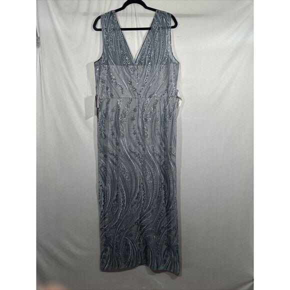 NEW $278 JS Collections [ 18‎ ] Rosalynn Embroidered V-Neck Column Gown S1326 - Picture 14 of 16